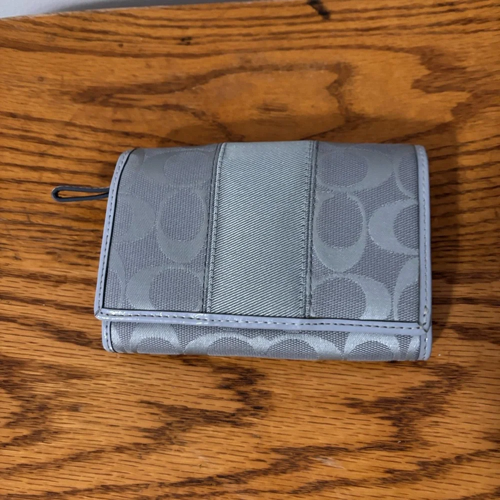 Classic Coach Penelope Canvas Wallet - Picture 3 of 7